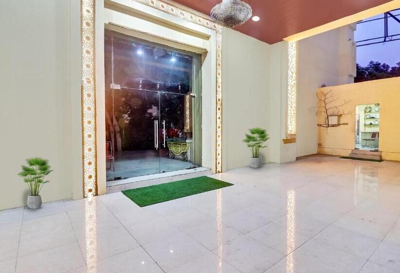 Flagship Hotel Dcrest