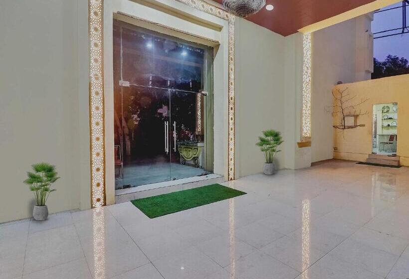 Flagship Hotel Dcrest