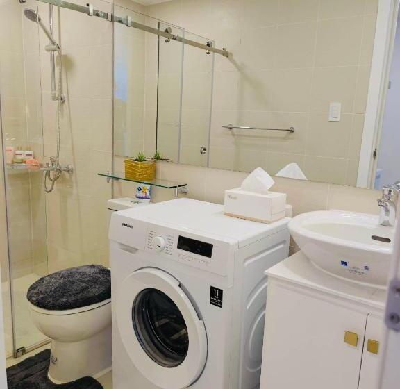 בית מלון כפרי Azure North Staycation