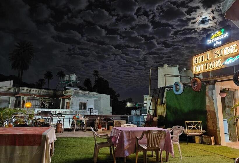 בית מלון כפרי Hill Side Cottage,mount Abu