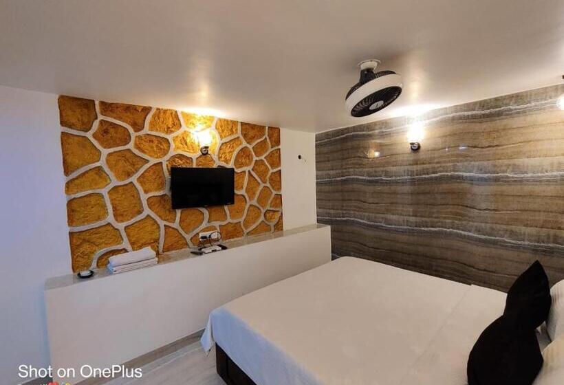 בית מלון כפרי Hill Side Cottage,mount Abu