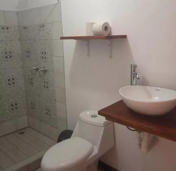 هتل La Casona Eco Lodge Tortuguero