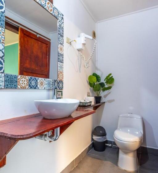 هتل La Casona Eco Lodge Tortuguero