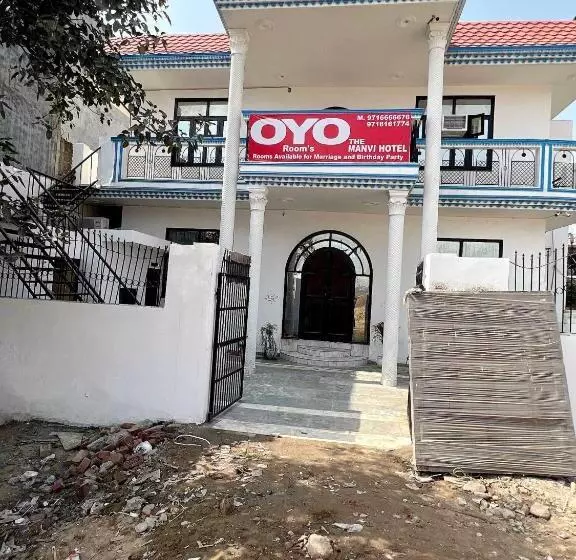 ホテル Oyo The Manvi