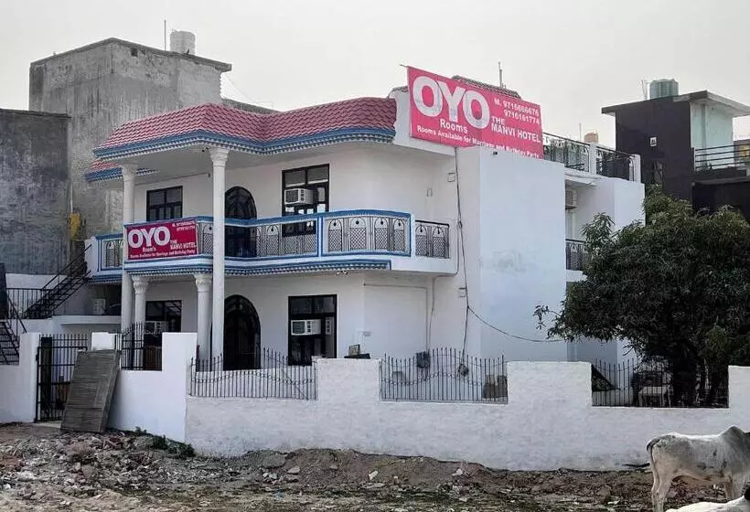 ホテル Oyo The Manvi
