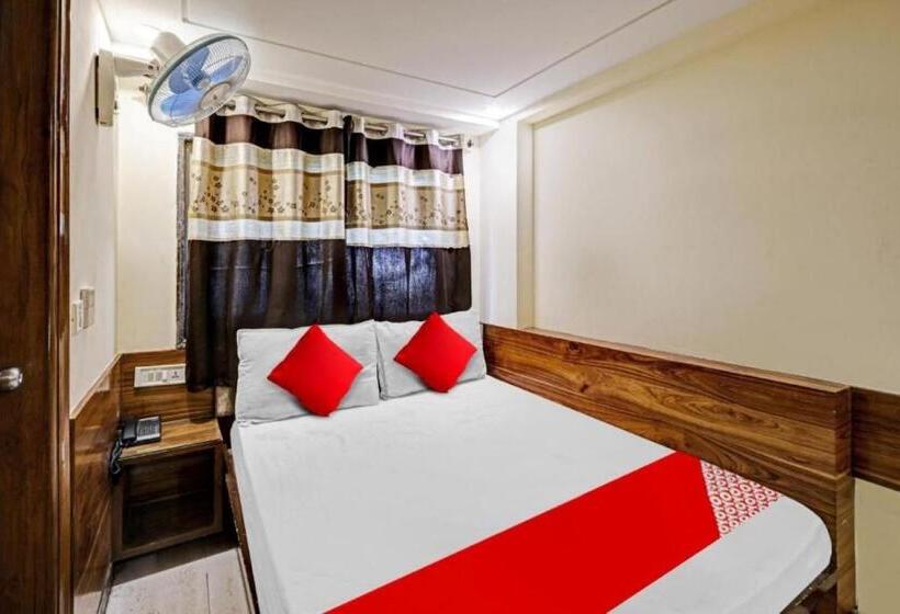 בית מלון כפרי Prime Cashew & Paradise International Walking Distance Railway Station