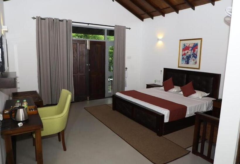 בית מלון כפרי Ro Kalawewa