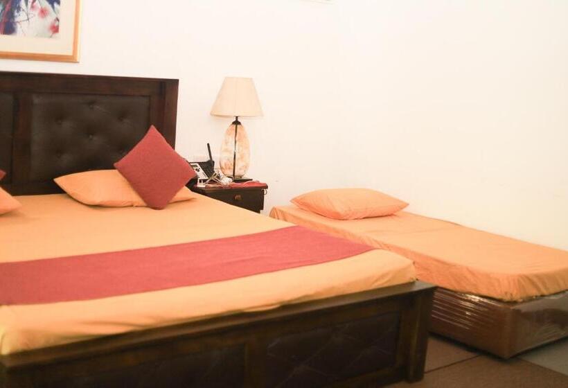 בית מלון כפרי Ro Kalawewa