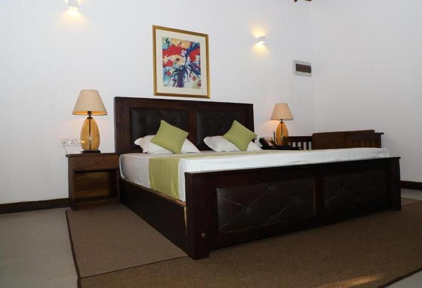 בית מלון כפרי Ro Kalawewa