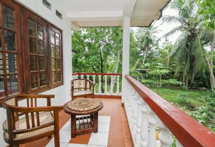 ホテル Sunny S Guest House Akurala