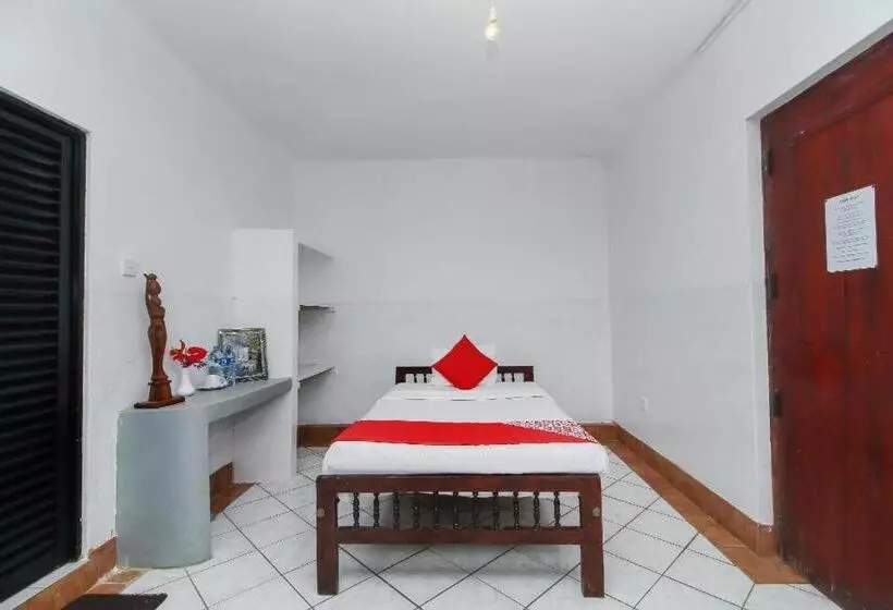 ホテル Sunny S Guest House Akurala