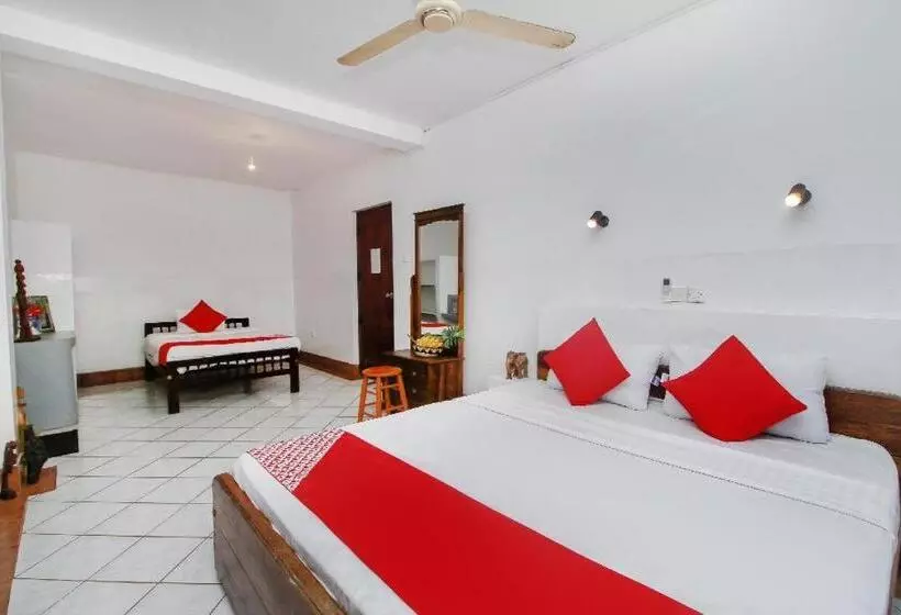 ホテル Sunny S Guest House Akurala