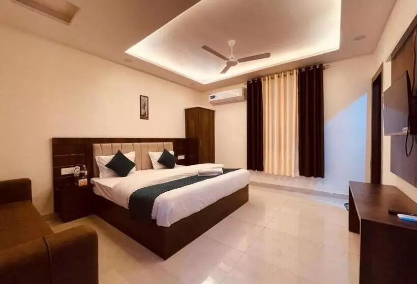 ホテル The Divine Ganga   Hot Selling Property In Haridwar