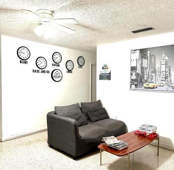 פנסיון Miami House 2