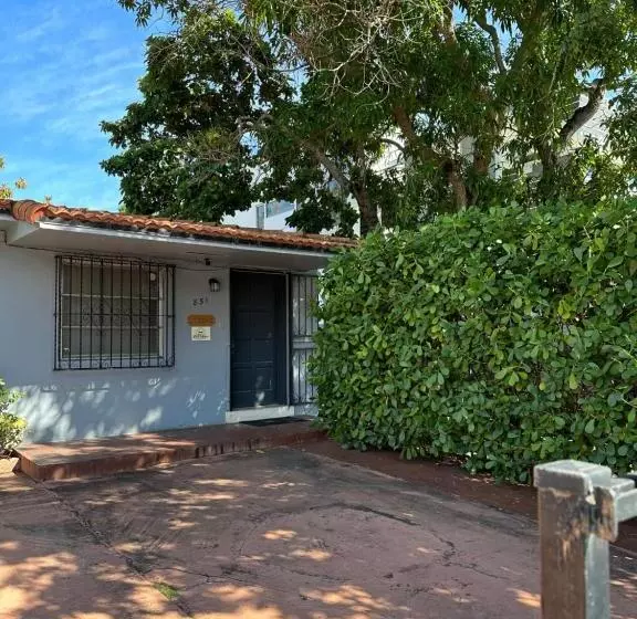 پانسیون Miami House 2