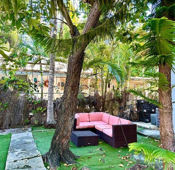 פנסיון Miami House 2