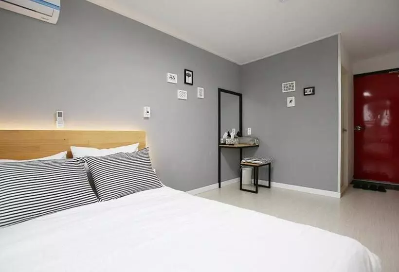 ペンション Mo Guesthouse