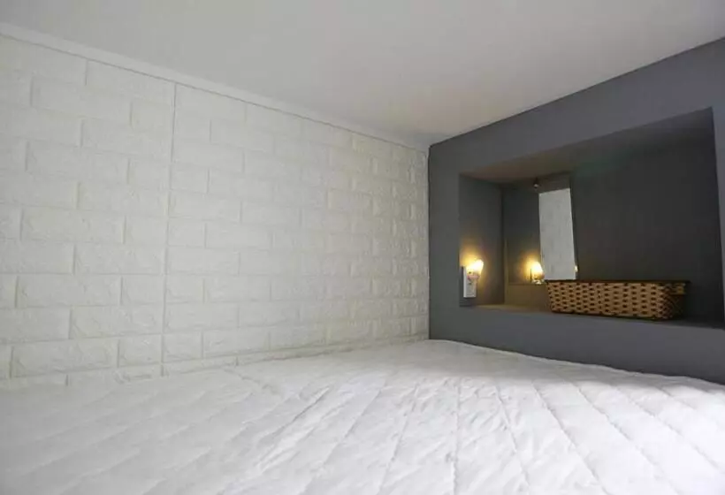 ペンション Mo Guesthouse