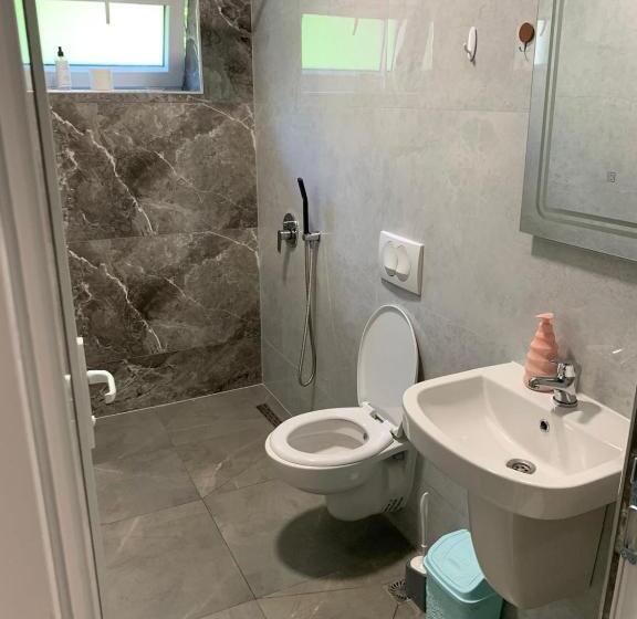 פנסיון Stonehouse Villa