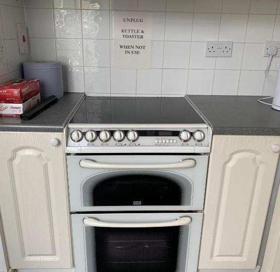 پانسیون Tara Suite Private Room