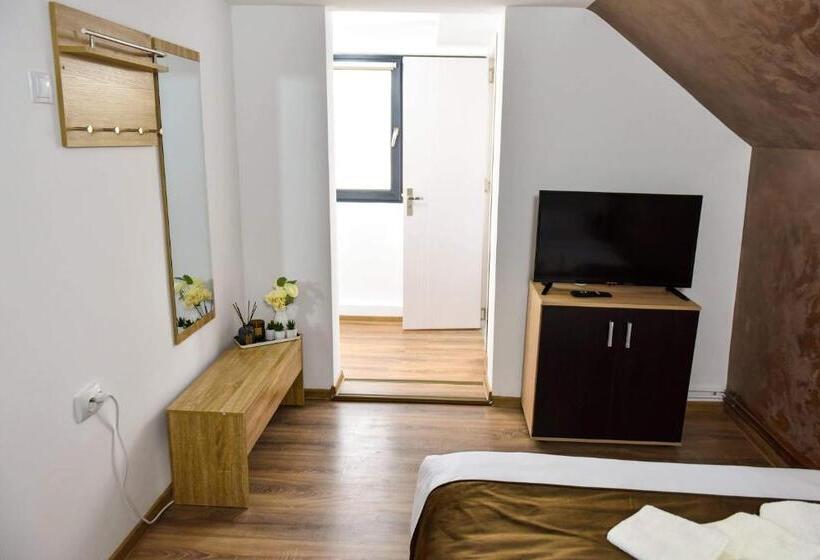 Пансион Upforest Guesthouse