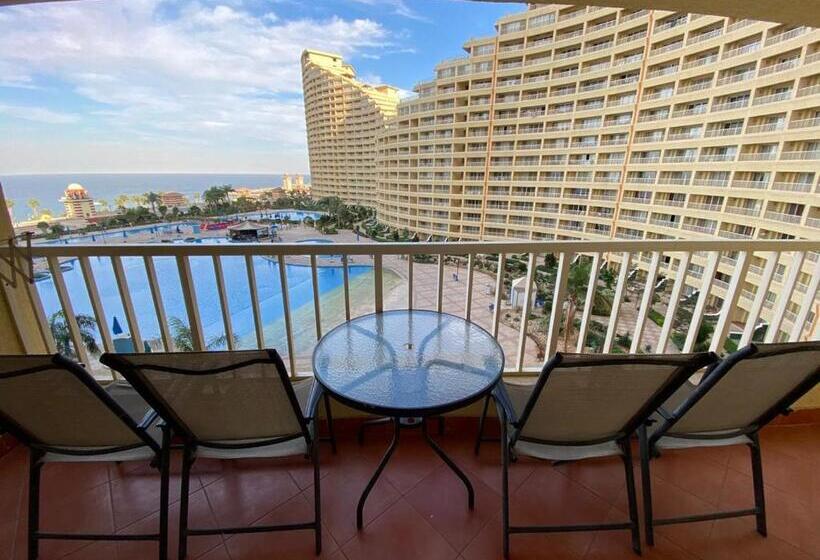 Porto Elsokhna Pyramids Family