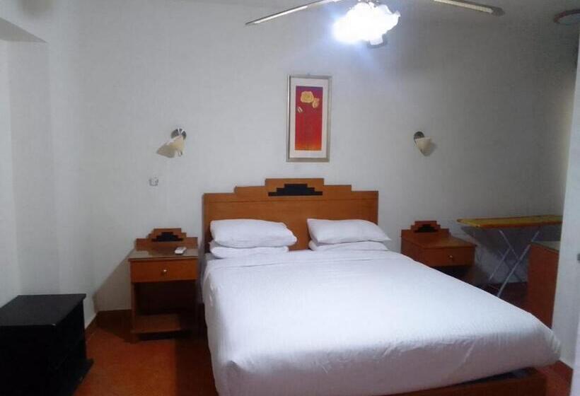 Porto Elsokhna Pyramids Family