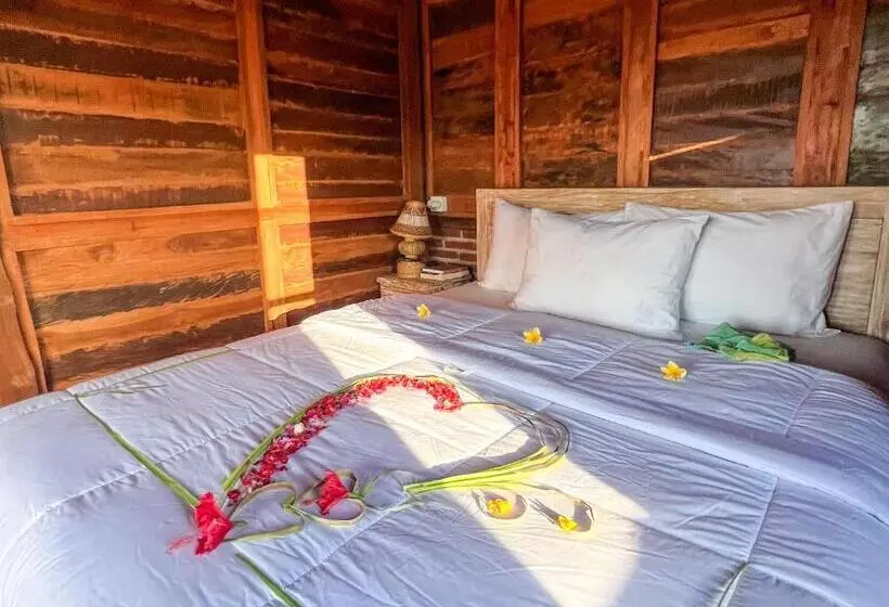 Lomakeskus Melasti Mountain Villa, Amed Bali   Agung Room 3
