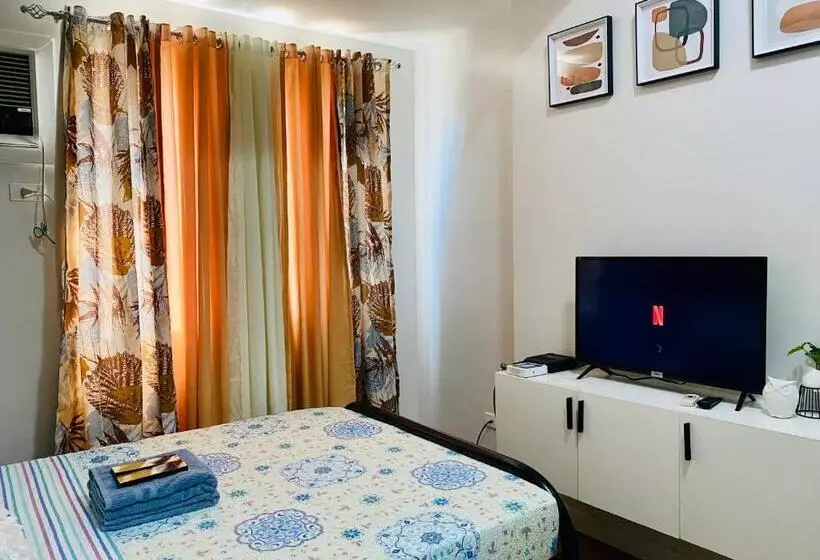 Stephen’s Space At The Loop Tower