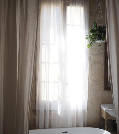 تختخواب و صبحانه At Home In Arles