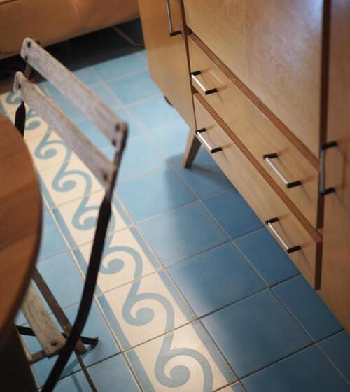 تختخواب و صبحانه At Home In Arles