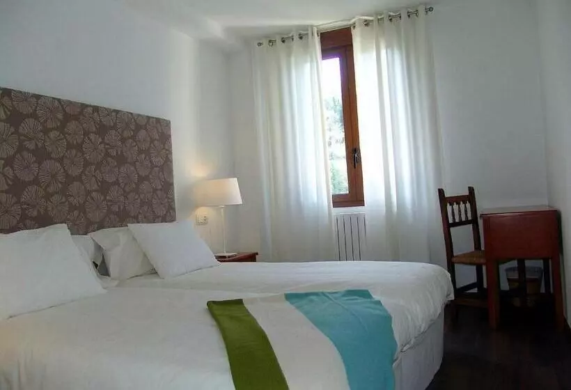 ホテル Restaurante Badain