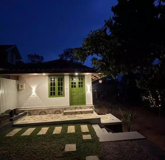 Hotelli Calm Shack   2 Bedroom Boutique Farm Stay