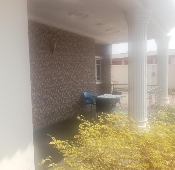 هتل Crystal Suites