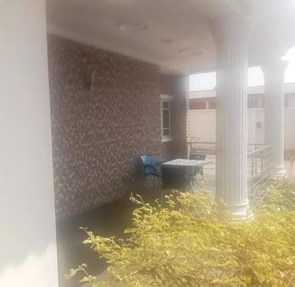 هتل Crystal Suites