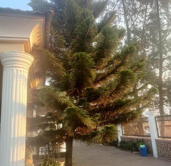 هتل Crystal Suites