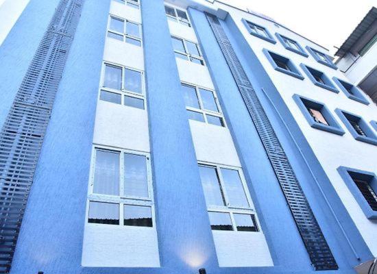 בית מלון כפרי Grand Meridian Near Airpor