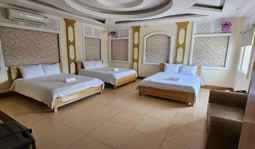 هتل Khách Sạn Lake Side Palace Bờ Hồ