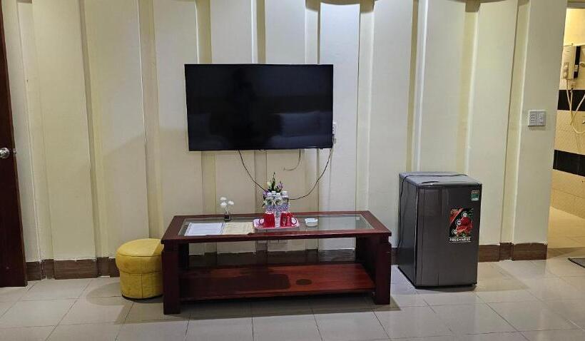 هتل Khách Sạn Lake Side Palace   Bờ Hồ