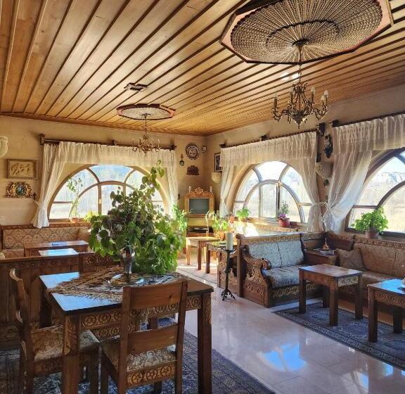 هتل Kral Boutique