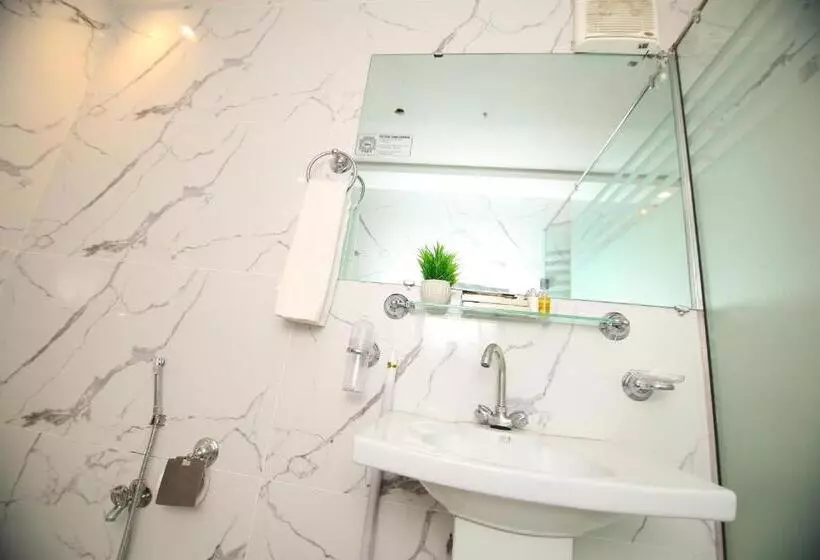 هتل Peshawar Barracks Estb 1867