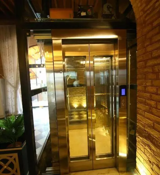 هتل Peshawar Barracks Estb 1867