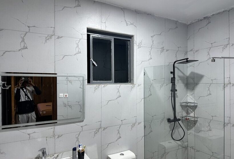 هتل Ruhondo Beach Resort