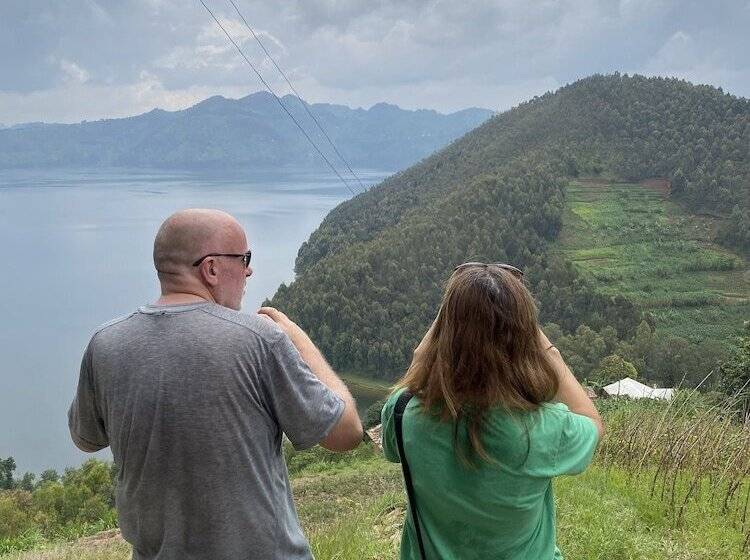 هتل Ruhondo Beach Resort