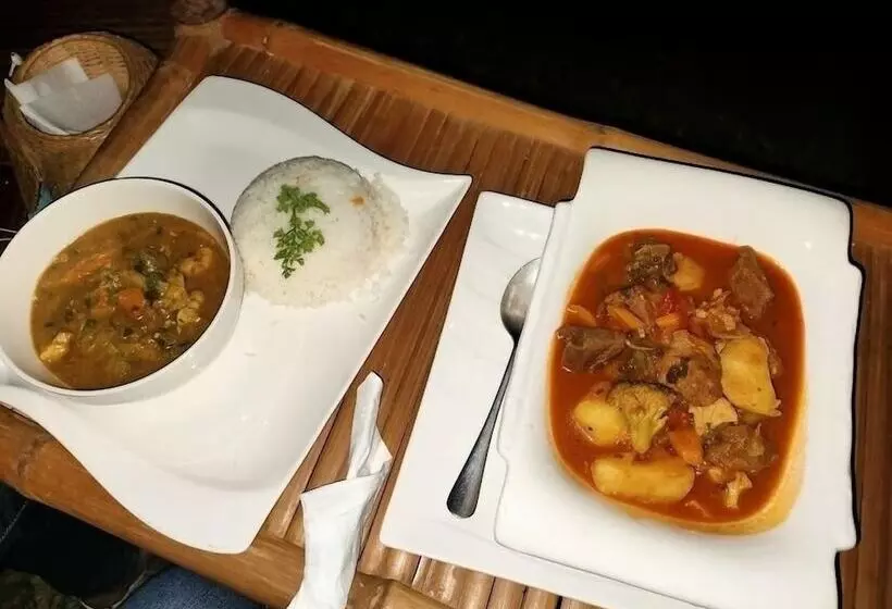 هتل Ruhondo Beach Resort