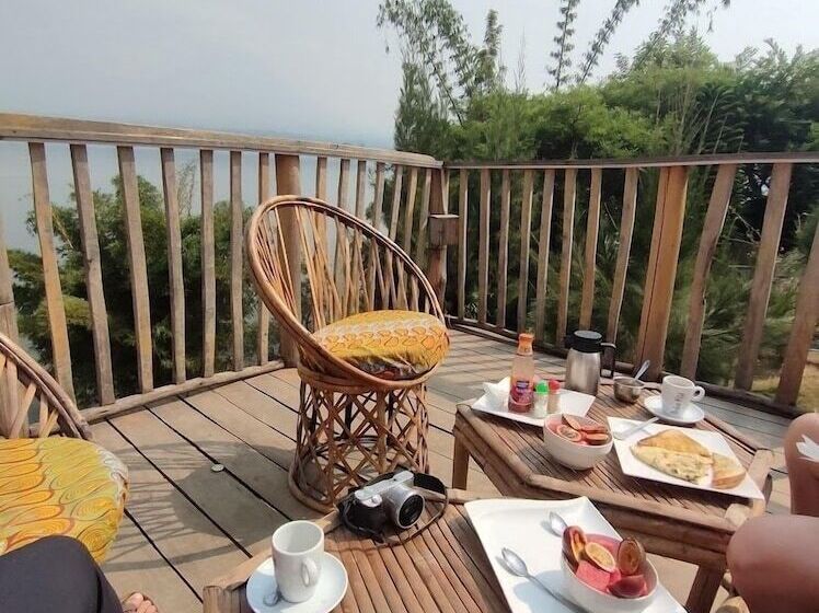 هتل Ruhondo Beach Resort