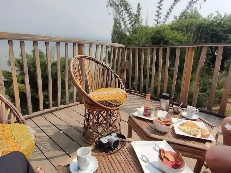 هتل Ruhondo Beach Resort