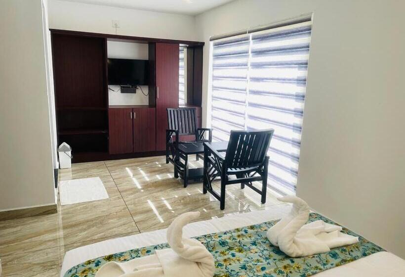 فندق Skylark Holidays Premium