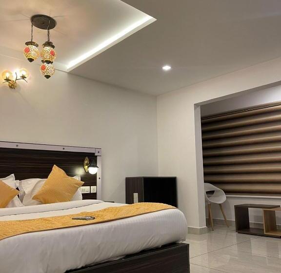 فندق Skylark Holidays Premium