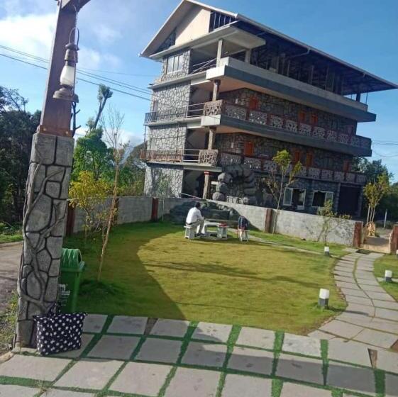 فندق Skylark Holidays Premium